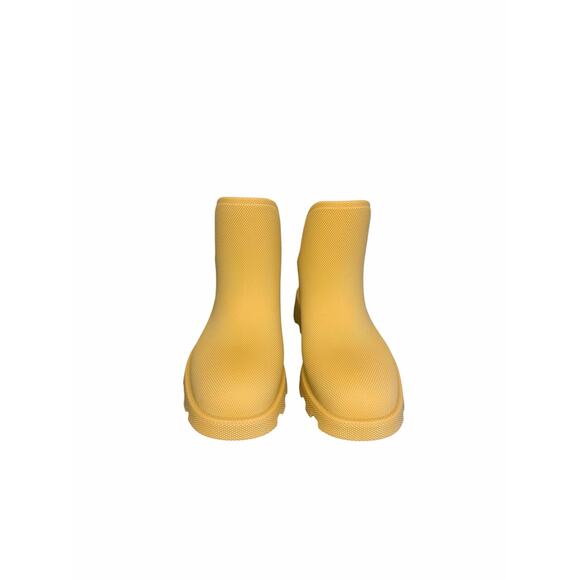 Burberry NIB Pebbled Rubber Marsh Boots in Yellow Size 40 main image 5